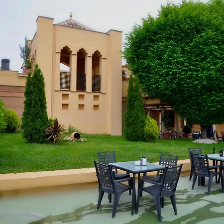 Cerezos Hotel