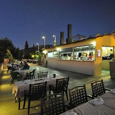 Cerezos Hotel 3*