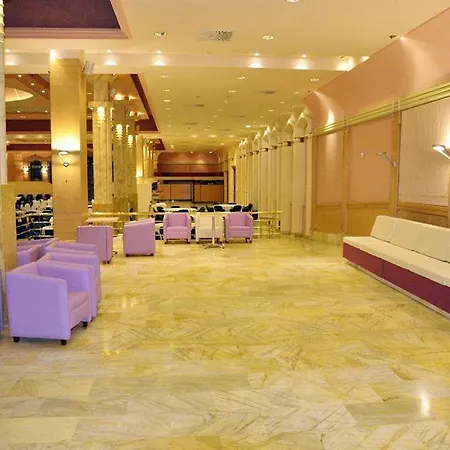 Cerezos מלון מונאצ'יל