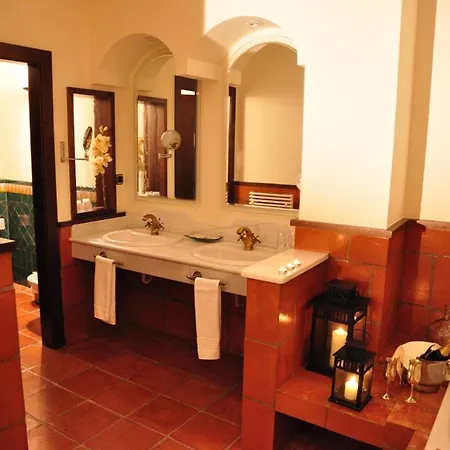 Hotel Cerezos