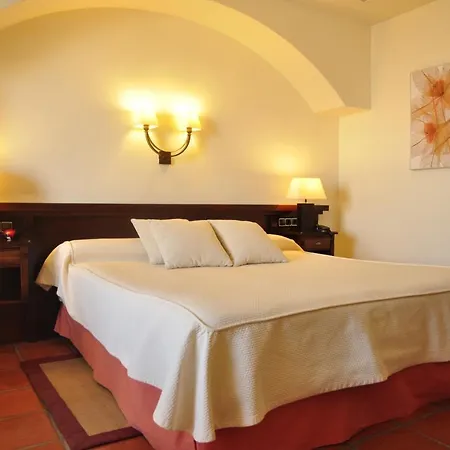 Cerezos Hotel 3*